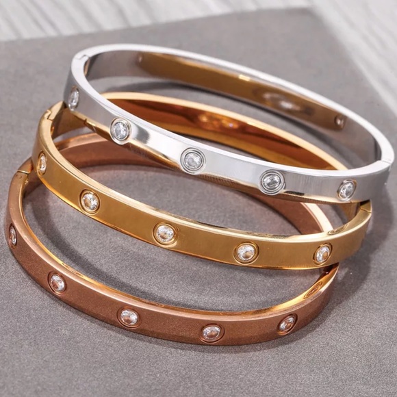 18k Cuff Set in Stone Gem Encrusted Bracelet - Picture 8 of 8